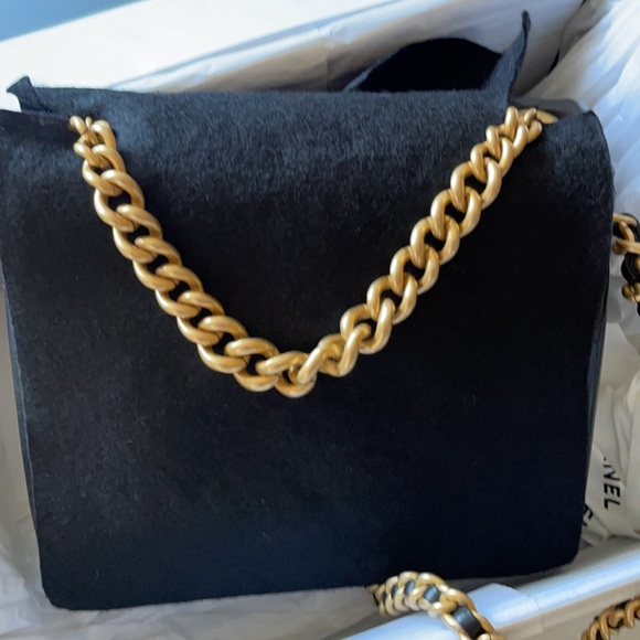 Chanel 21B Mini Flap Bag Blk Lambskin GHW - Picture 7 of 13
